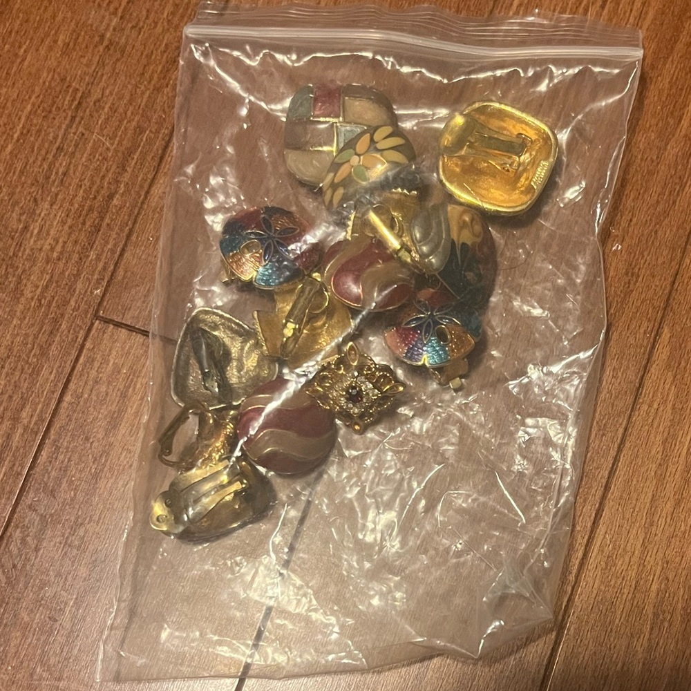 Vintage Gold and Multicolor clip on earrings Set